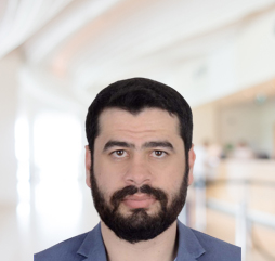 د/عمر الريابي - طبيب اسنان عام